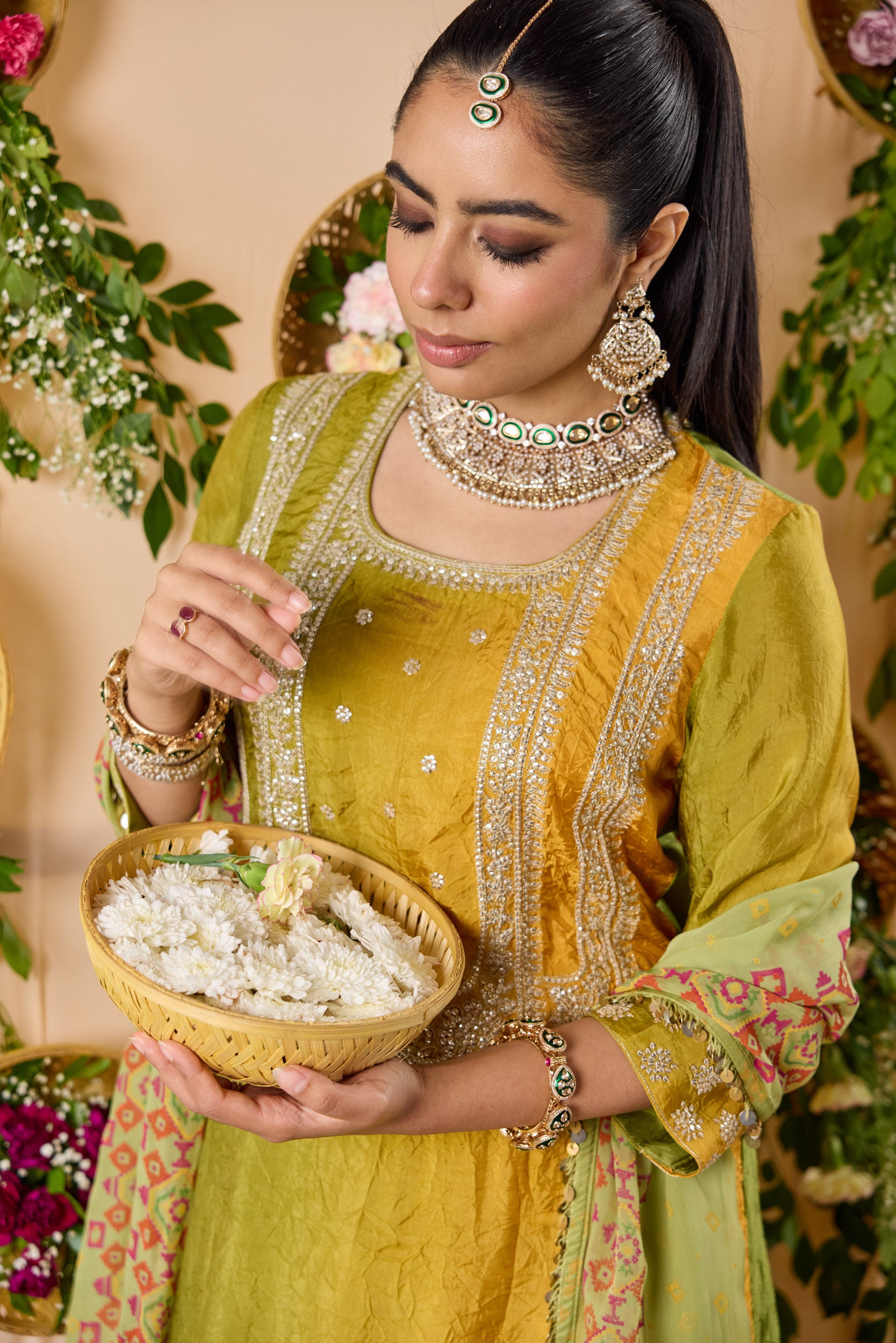 Jadau ombre kurta with pants and Patola dupatta
