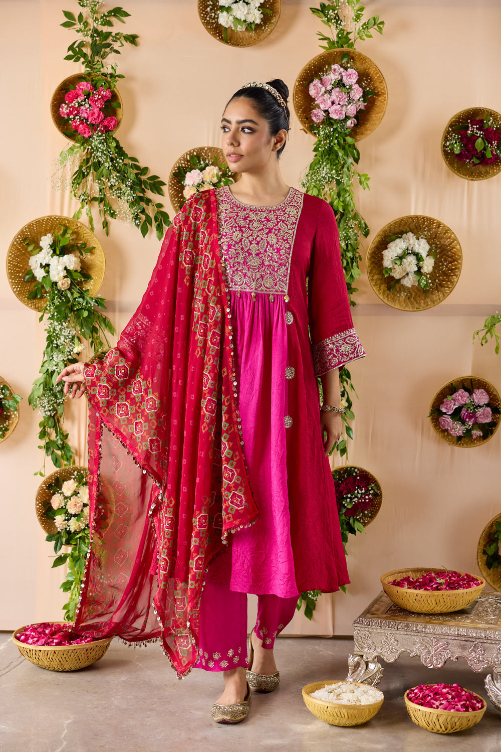 Tasveer color block kurta with pants & Dupatta