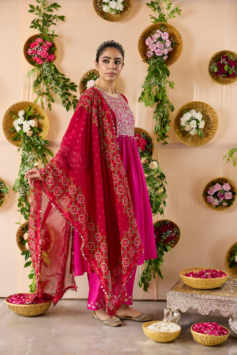 Tasveer color block kurta with pants & Dupatta
