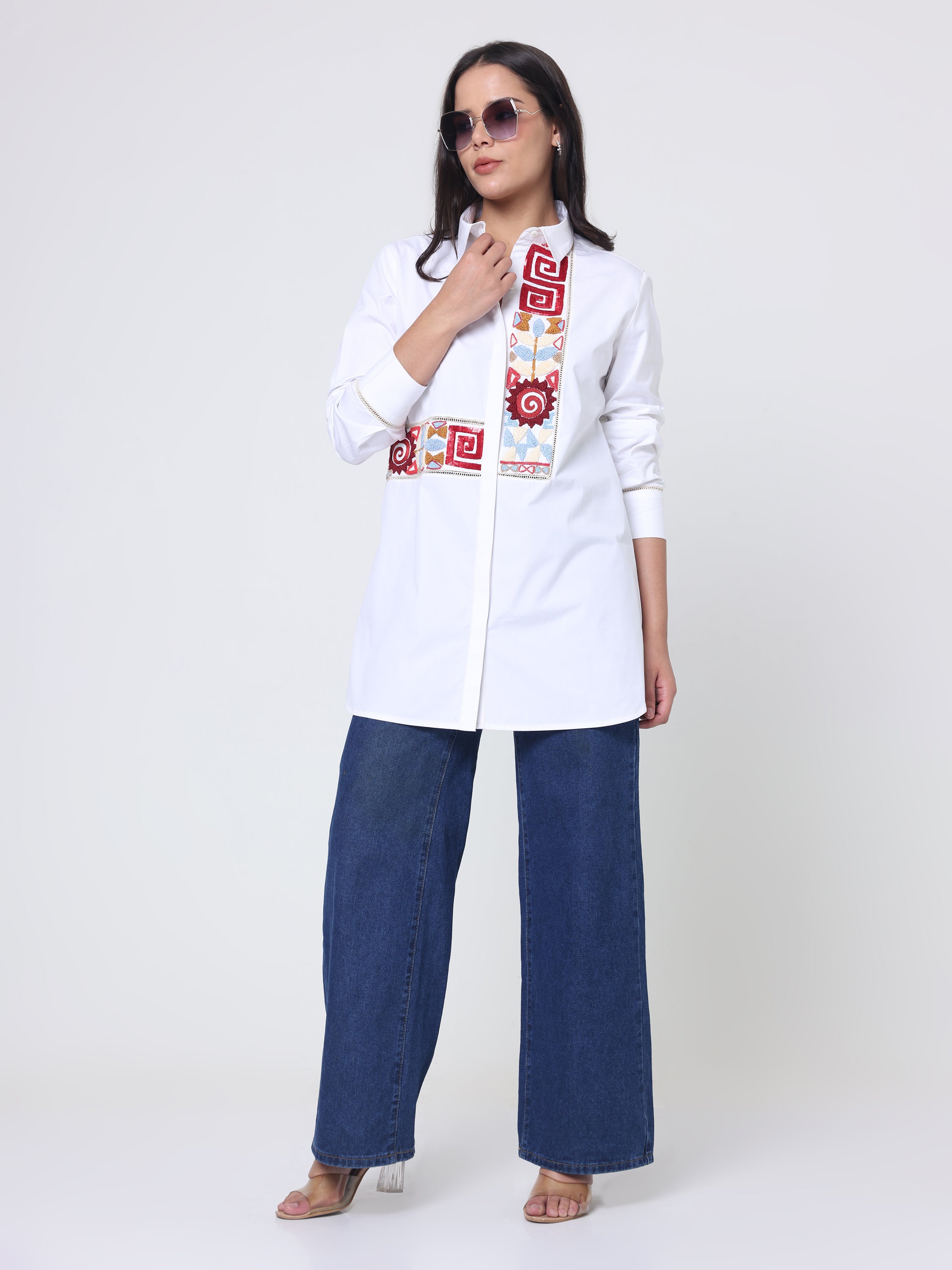 Shirt with L-shaped embroidery with sequin and Thread