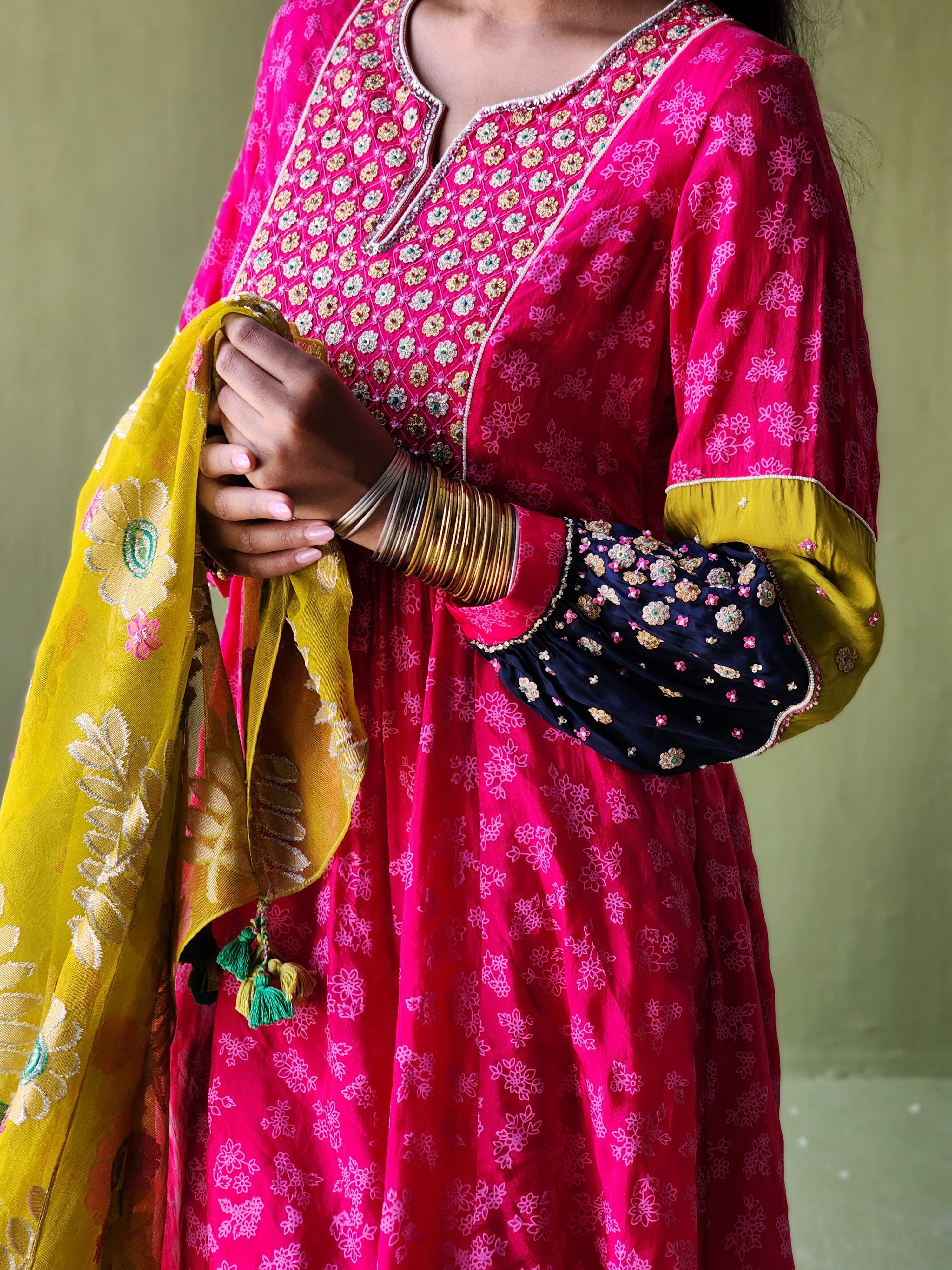 Kurta with print with color block sleeves, Tissue pants and Handwoven Banarasi tissue net dupatta