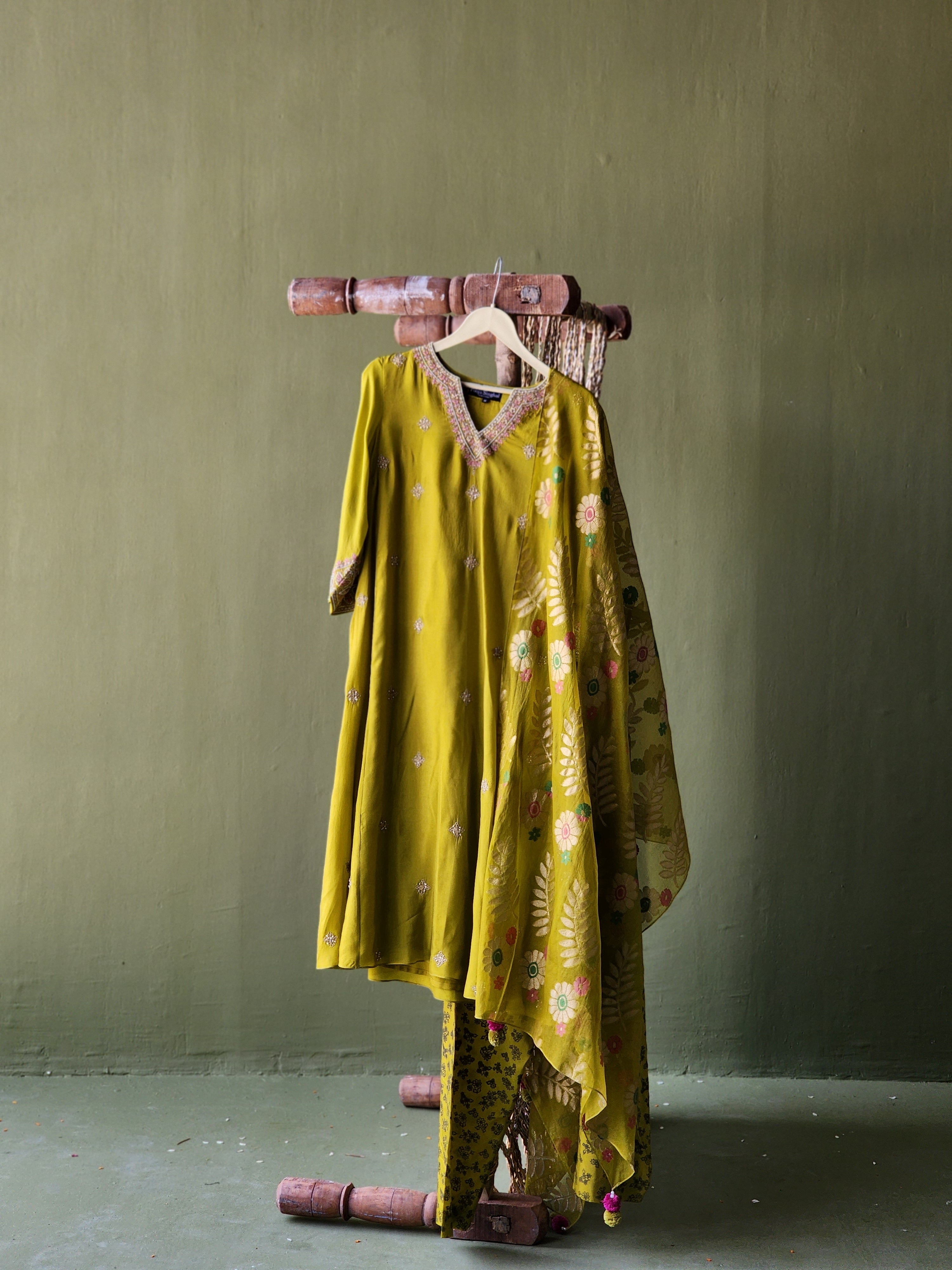 Semi Flared kurta with printed pants and Handwoven Tissue Banarasi tissue net dupatta.