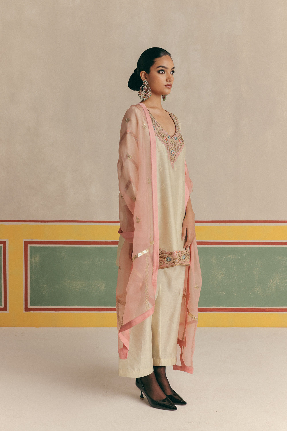 Harshingar Banarsi Embroidered Kurta with pants and Organza dupatta