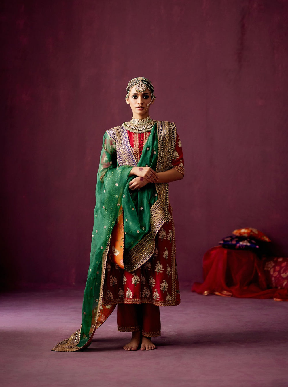 Red Embroidered kurta with Pants &  Green Dupatta