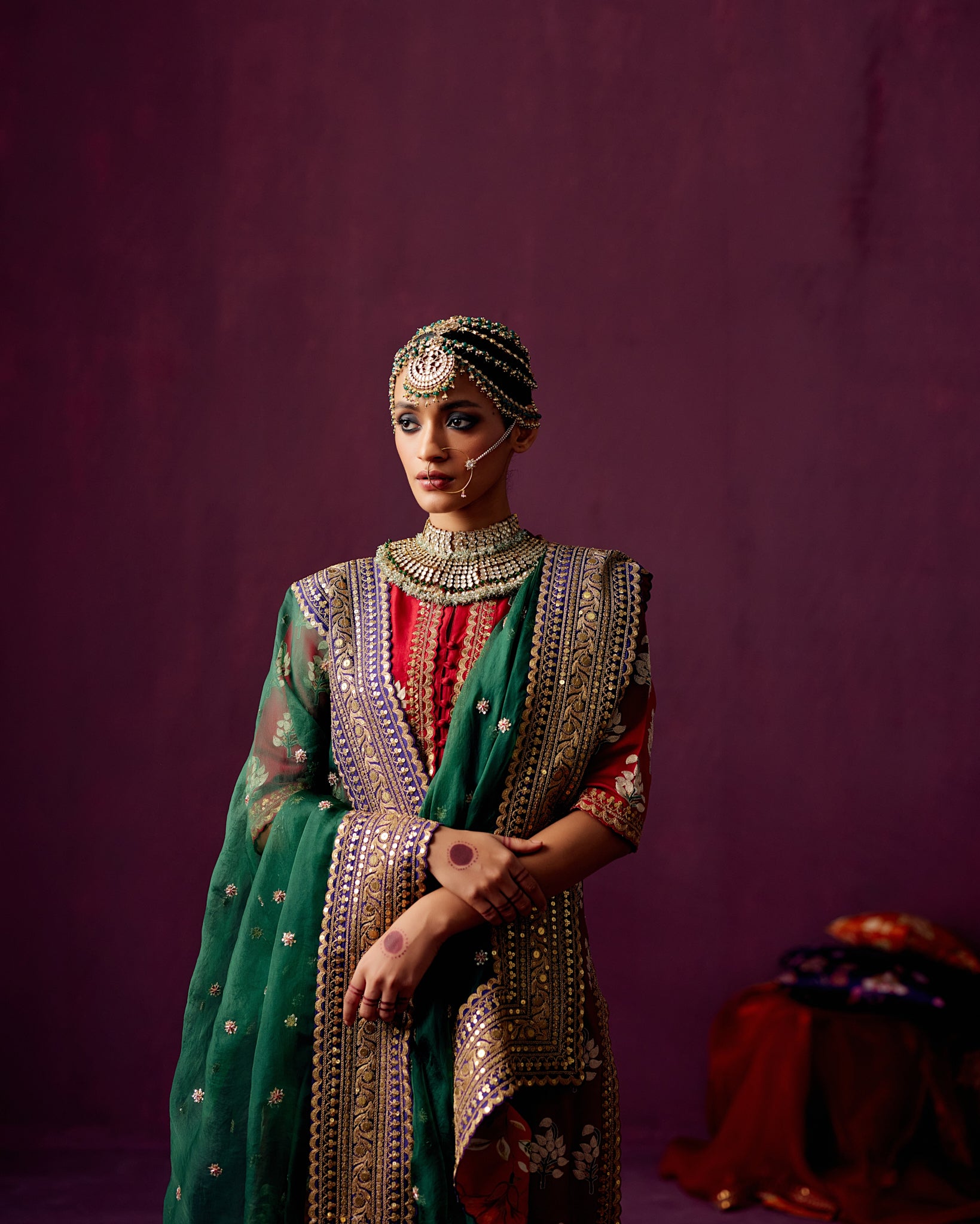 Red Embroidered kurta with Pants &  Green Dupatta