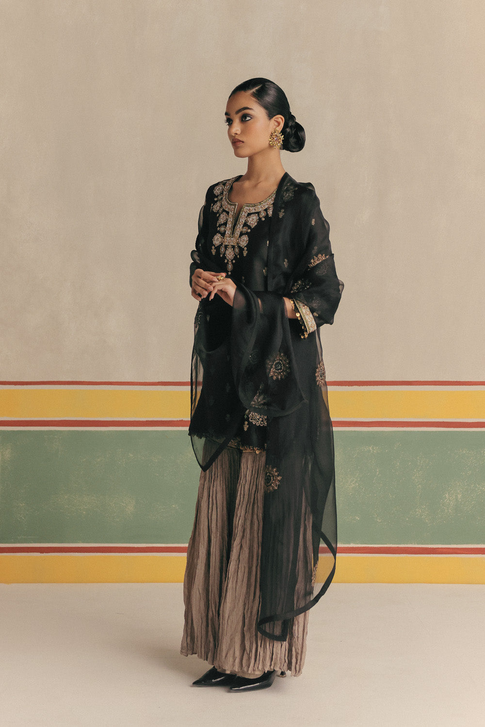 Zinnia Banarsi Embroidered Kurta with pants and Organza dupatta
