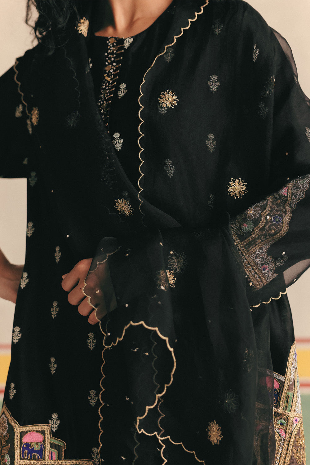 Koyal Banarsi Embroidered Kurta with pants and Organza dupatta