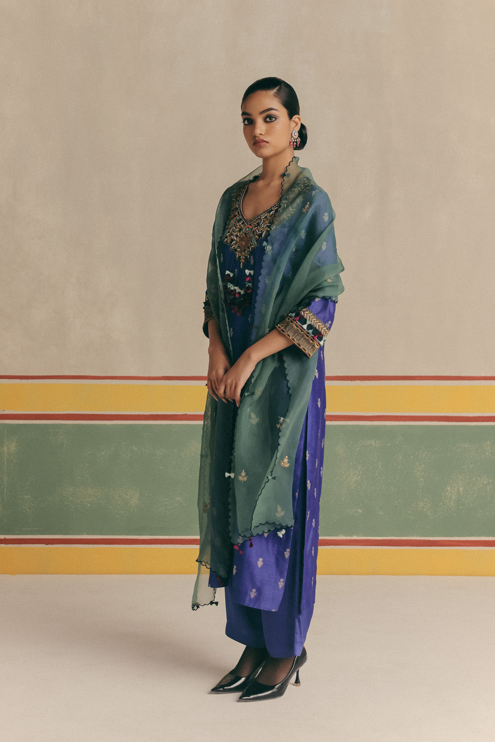 Toucan Banarsi Embroidered Kurta with pants and Organza color block dupatta