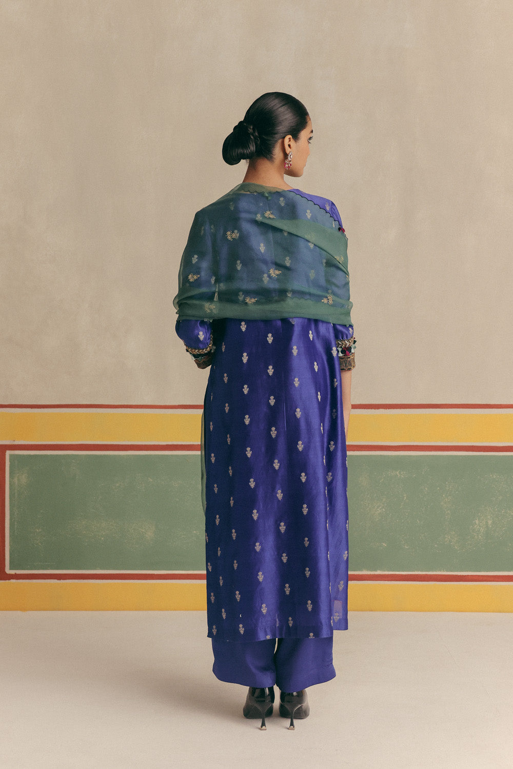 Toucan Banarsi Embroidered Kurta with pants and Organza color block dupatta