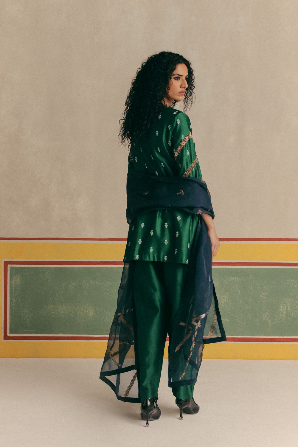 Starling Banarsi Embroidered Kurta with pants and Organza dupatta