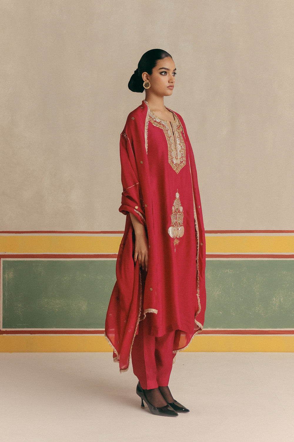 Rose Banarsi Embroidered Kurta with pants and Organza dupatta