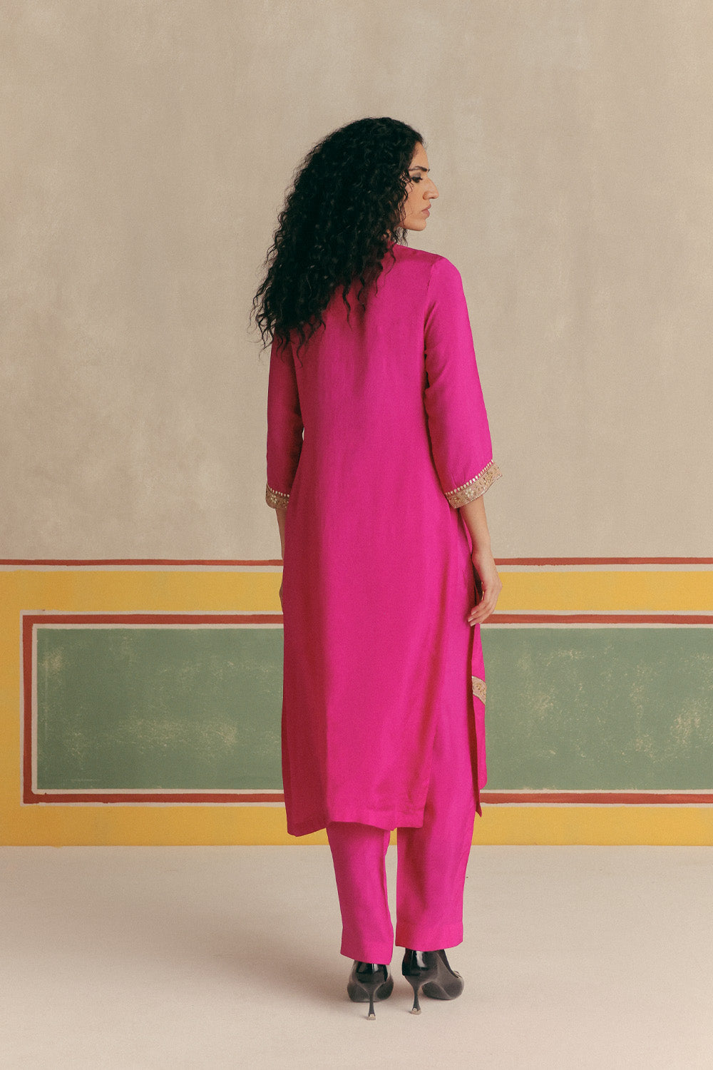 Hibiscus Banarsi Embroidered Kurta with pants and Organza dupatta