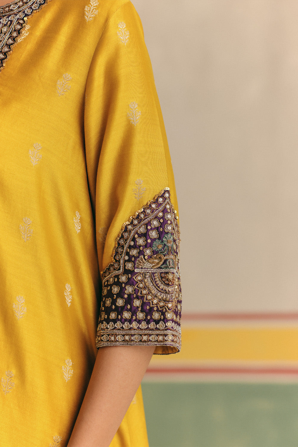 Chidiya Banarsi Embroidered Kurta with pants and Organza color block dupatta with embroidery