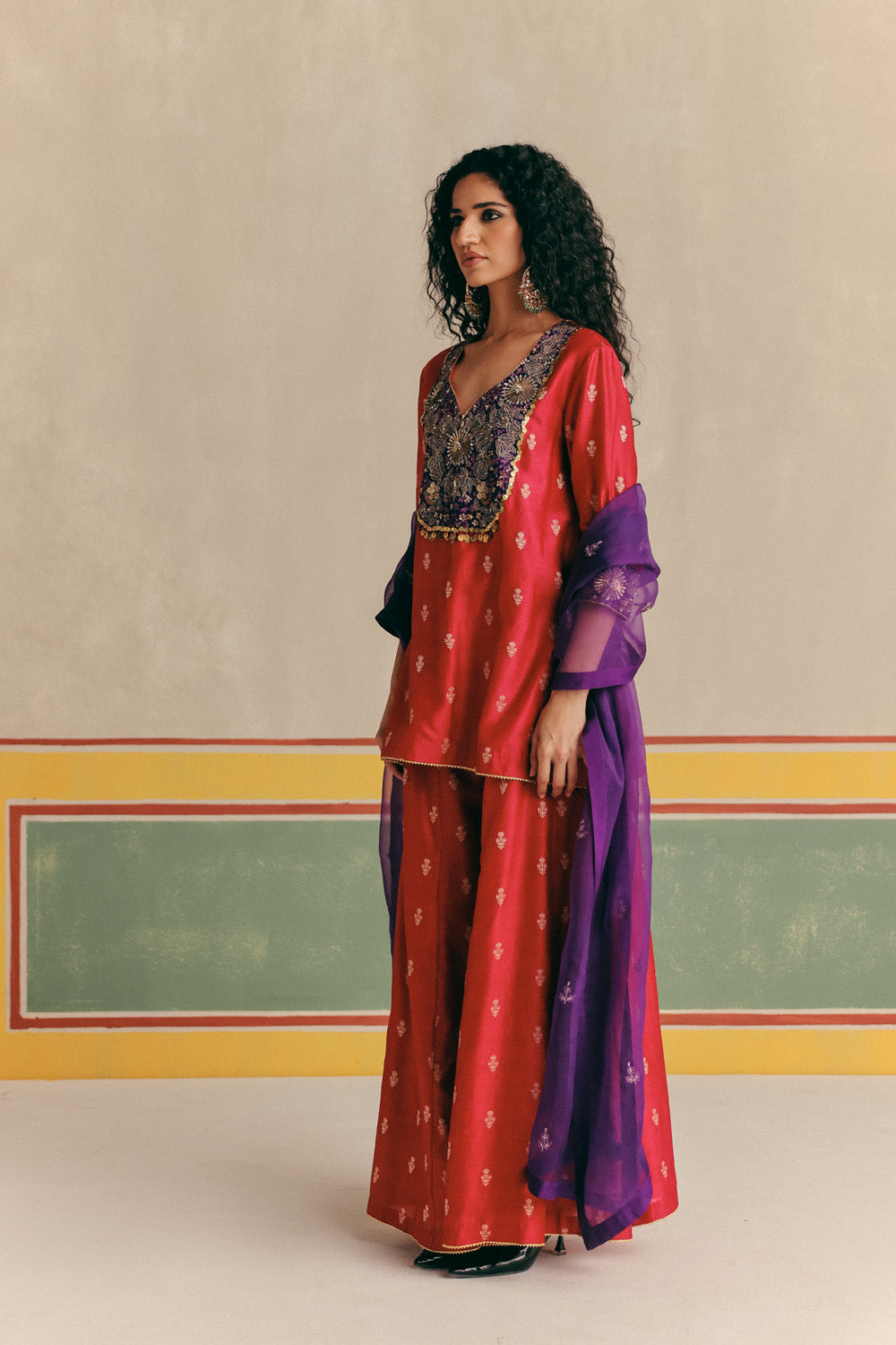 Dahlia Banarsi Embroidered Kurta with pants and Organza dupatta