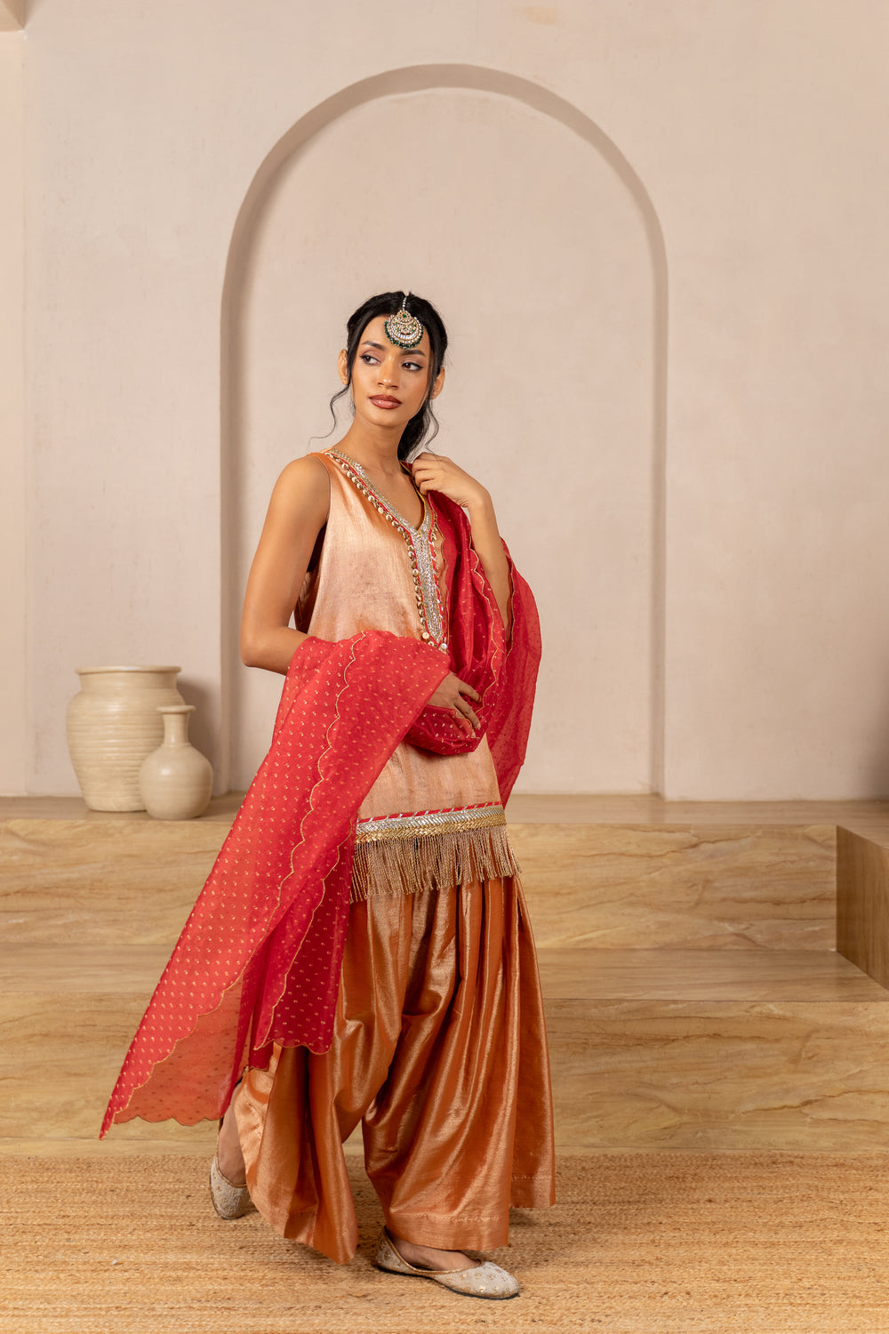 Chamak Sleeveless Twill kurta , Pants & Banarasi Organza Dupatta