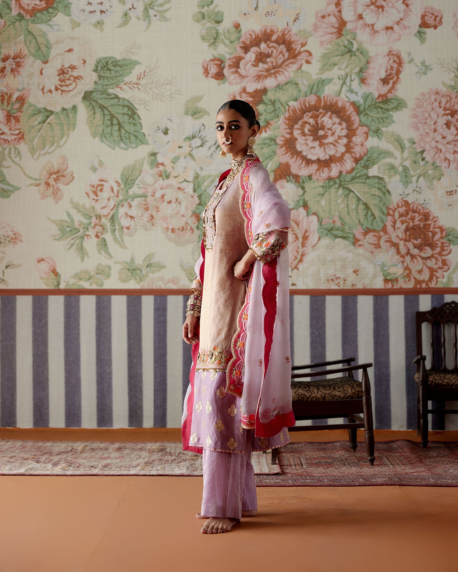 Thread ,Marori and Sequin embroidered kurta with pants alongwith organza dupattta with contrast applique embroidery.