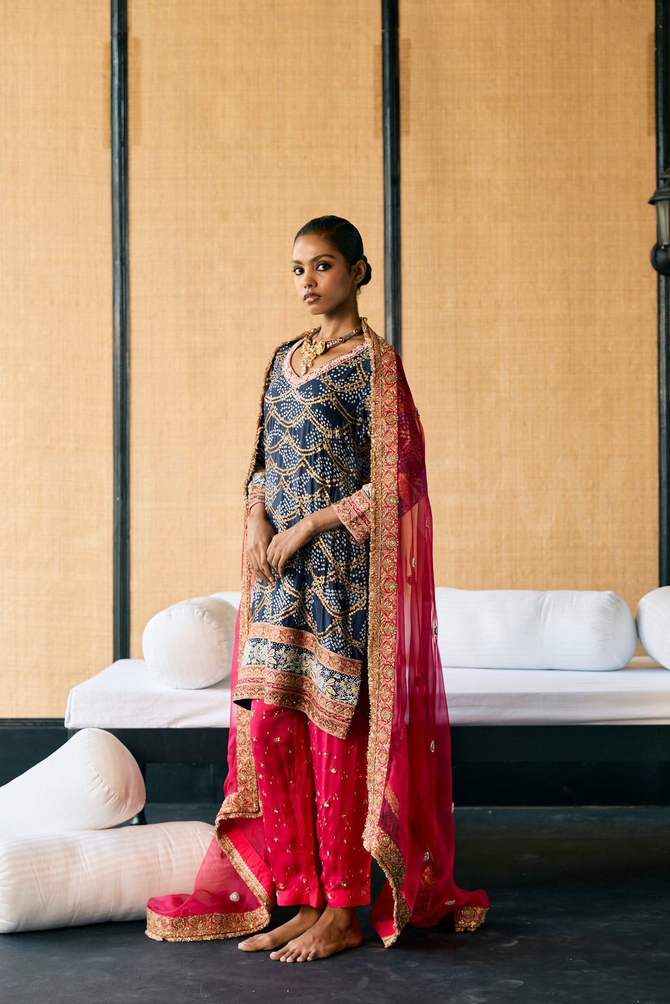 Bandhej silk kurta & Salwar pants along with Organza silk Dupatta