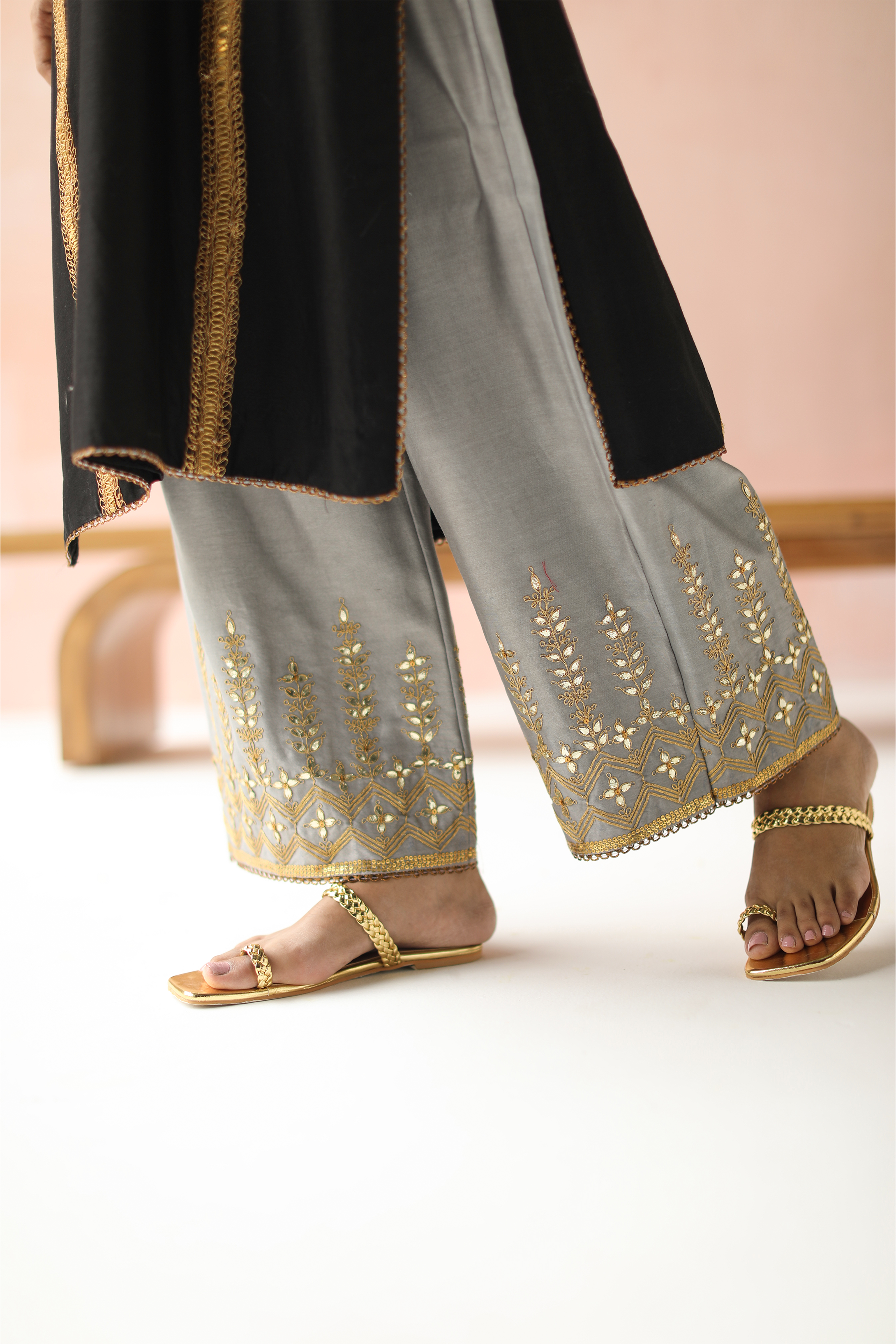 Kaftan Cut Kurta With Salwar Pants