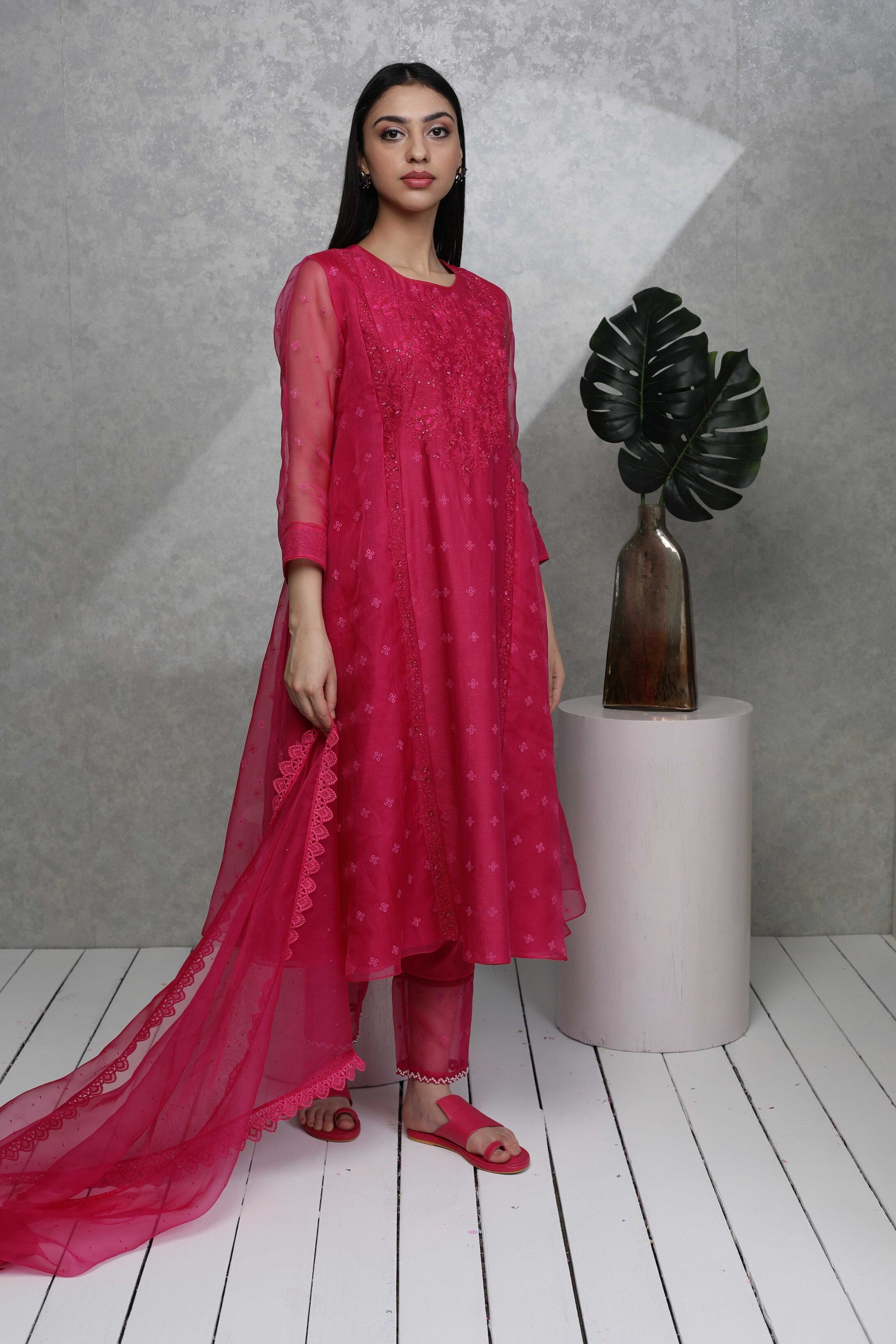 KURTA WITH SIDE PANELS with pants & Organza dupatta