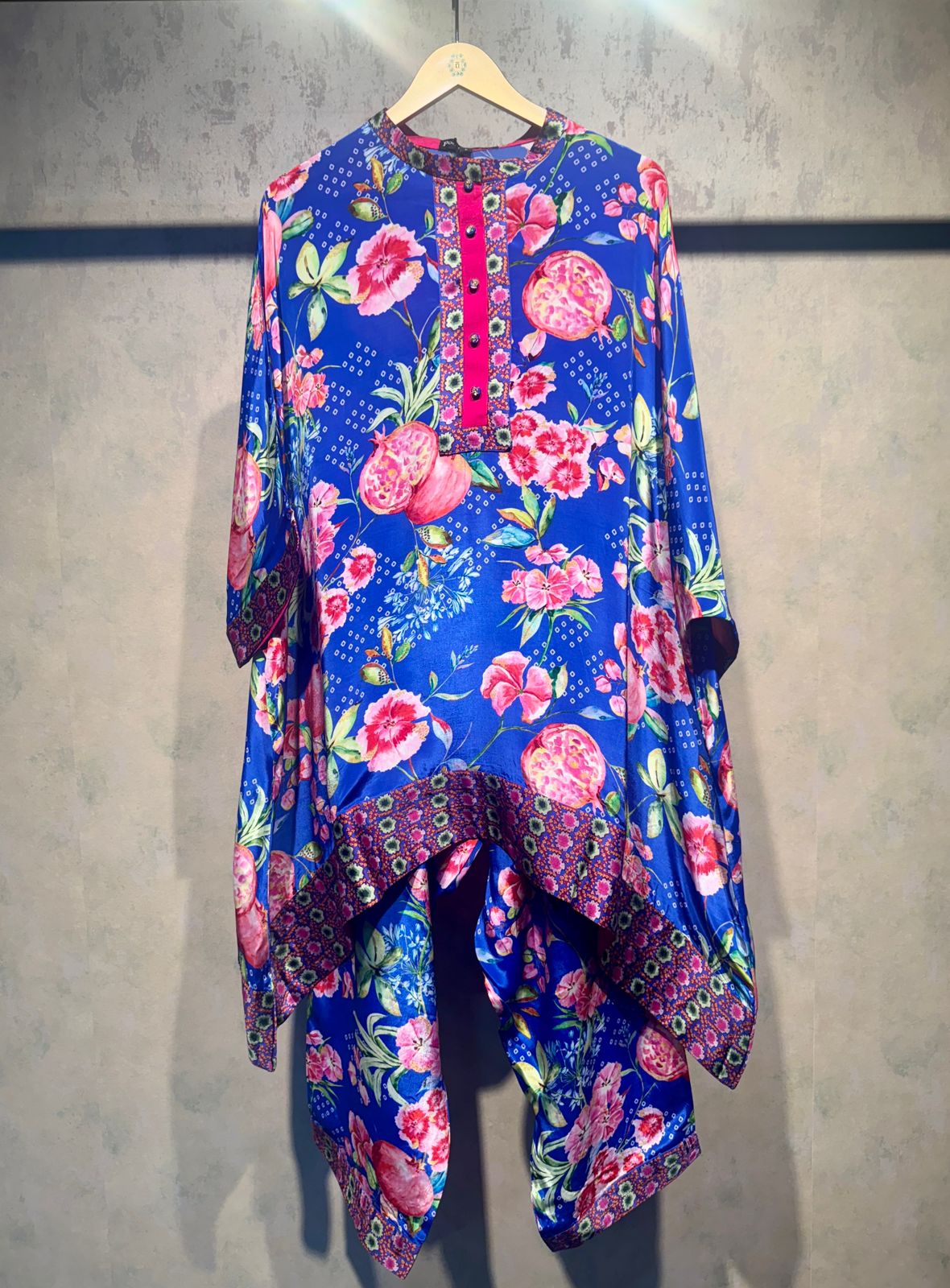 Kaftan cut short Top with pants